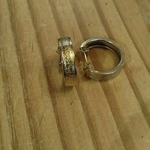 Floral patterned, thick hoop, clip earrings!